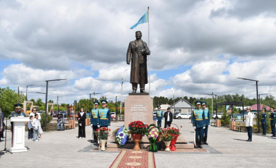 Во всех гарнизонах Казахстана почтили память легендарного генерала