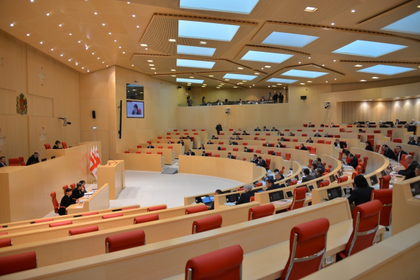 В Грузии за неподчинение власти будет грозить до трех лет лишения свободы