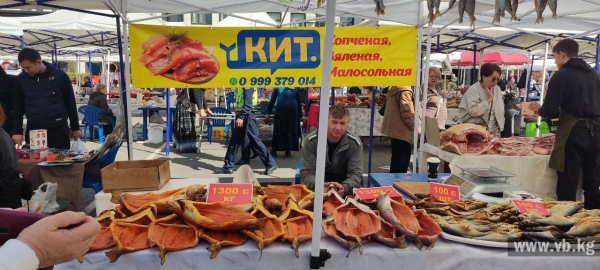 Весенний спрос: что покупают на фермерской ярмарке в Бишкеке