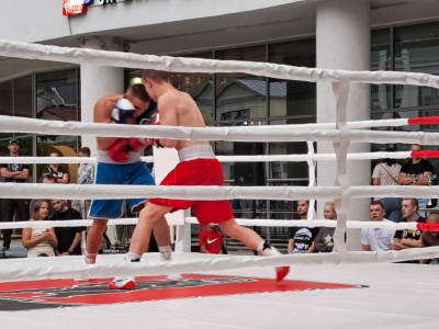 В шаге от золота: боксер из Новосибирска завоевал серебро на национальном чемпионате