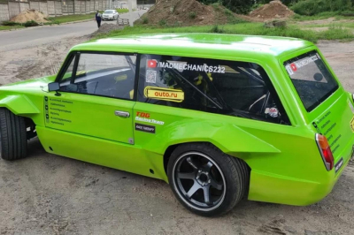 Спорткар ВАЗ-2102 выставили на продажу в Петербурге