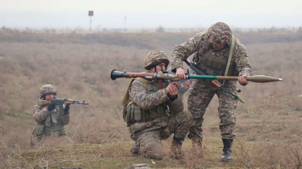 Боевые стрельбы на учебном полигоне