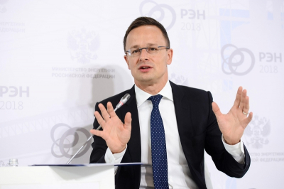 &laquo;Выход за все возможные рамки&raquo;: герой недели Петер Сийярто