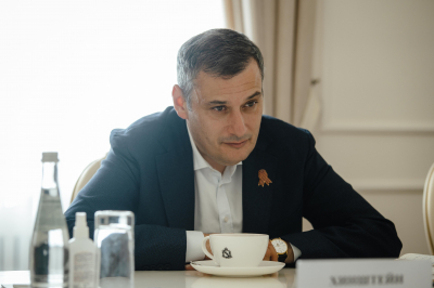 В Курской области в результате атаки дрона ВСУ загорелся вагон с топливом