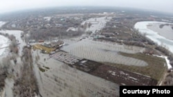 На посту в Январцево уровень воды в реке Урал ниже критической отметки