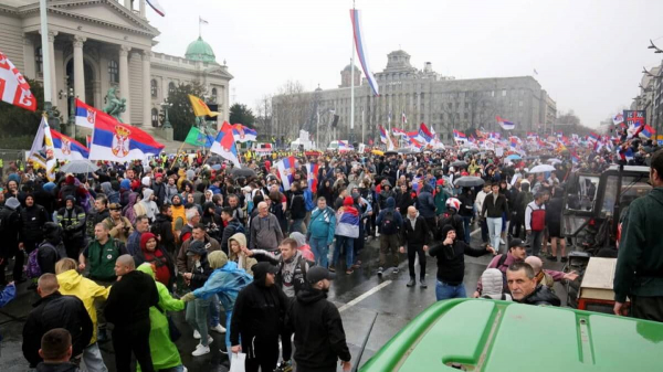 &quot;Я не уйду!&quot; – Вучич ответил на протесты в Белграде