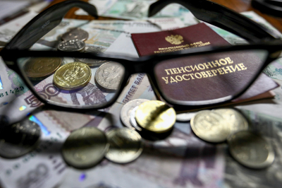 Средняя пенсия в РФ выросла на 4,4 тыс рублей за два года