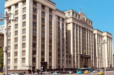 Имущество уехавших за границу россиян начнут арестовывать за дискредитацию армии и призывы к санкциям