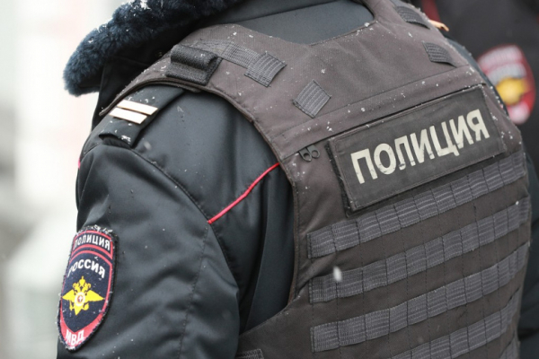 Полицейский спас пенсионерку и ее питомцев из пожара в российском регионе