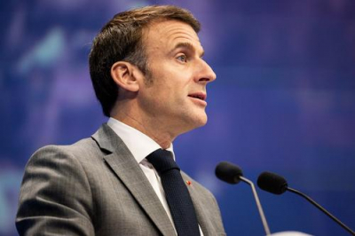 Макрон: авианосец &laquo;Шарль де Голль&raquo; получил приказ направиться в Средиземное море