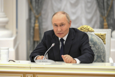 Путин потребовал ускорить новый инвестиционный цикл и усилить поддержку регионов