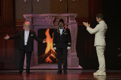 Национальный театр имени Мухтара Ауэзова открыл сотый театральный сезон