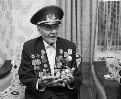 Токаев выразил соболезнования в связи с кончиной народного героя Абдыгали Каймолдина