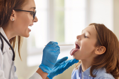 Врач назвал неочевидные опасные последствия удаления гланд