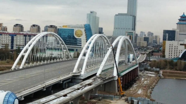 В Астане объявили об окончании строительства моста LRT через Есиль