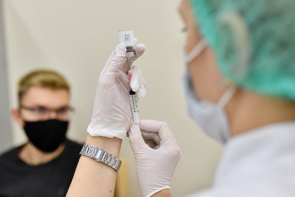 Российскую онковакцину до конца года получат 20 пациентов