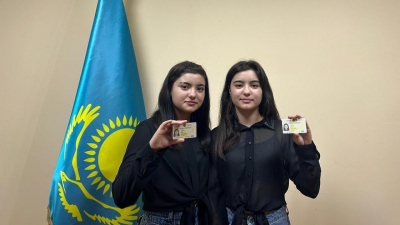 Как две капли воды: трудности возникли у близняшек из России в Казахстане