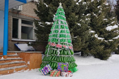 В лесу она росла