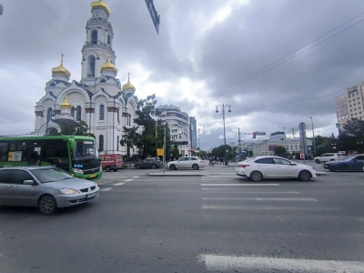 Коллеги водителя автобуса, который сбил мать с ребенком в Екатеринбурге, рассказали о причинах трагедии