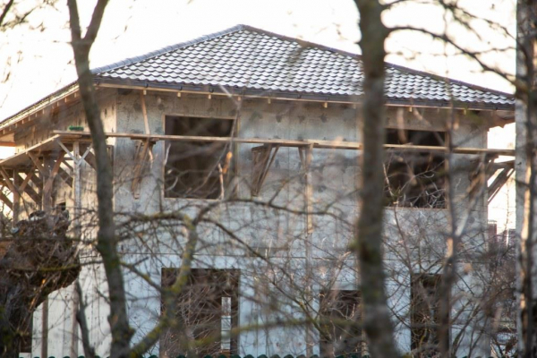 В Швейцарии мужчина провозгласил себя королем, завладев 148 участками земли