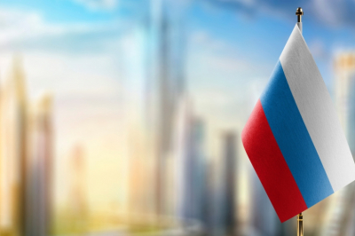12 июня День России: торжественные бесплатные открытки к празднику