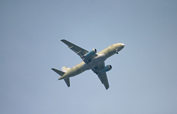 Депутат Лобач посоветовала россиянам отдыхать на родине или в Азии, а не в ОАЭ