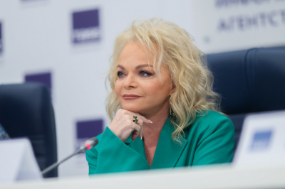 Представитель Долиной анонсировал новую песню «Ваши голоса»