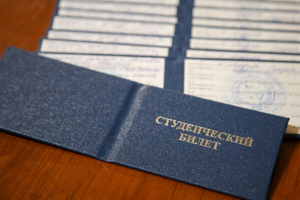 В Госдуме сообщили, что 60% выпускников школ отказывается от поступления в вузы