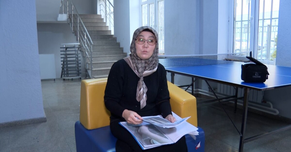 Мать пережившей насилие девушки с инвалидностью требует наказать виновных