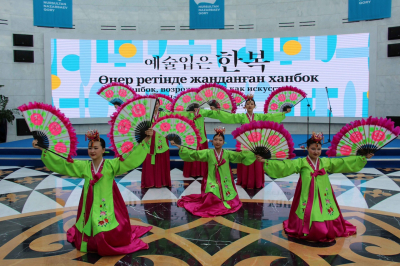 Корейская традиционная одежда в современном искусстве: выставка в Астане