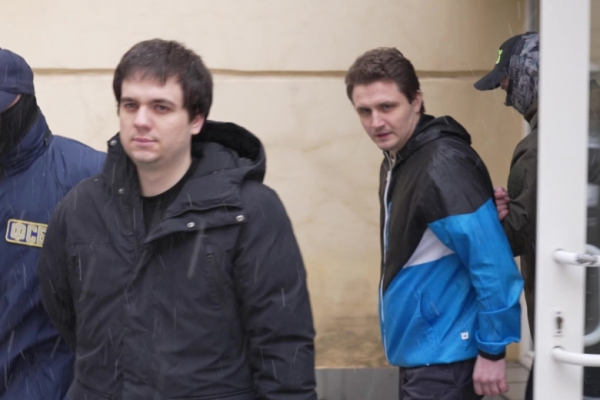 ФСБ опубликовала кадры с обменянными на россиян молдавскими шпионами