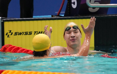 Казахстанские пловцы взяли золото и серебро в Саудовской Аравии