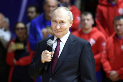 Путин провел экскурсию по Эрмитажу для короля Малайзии