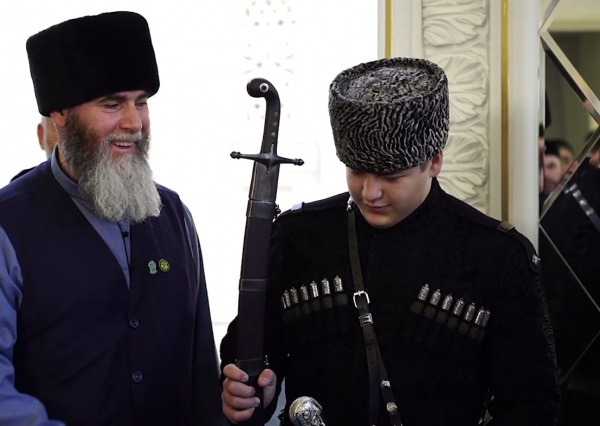 Рамзан Кадыров показал видео с&nbsp;сыном Адамом на&nbsp;фоне слухов о&nbsp;ДТП