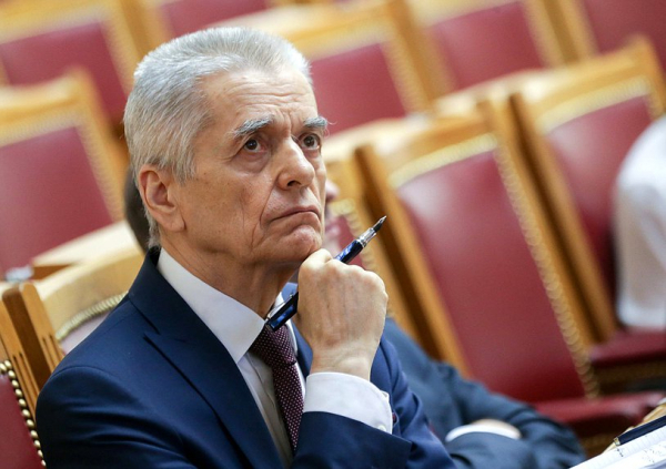Академик Онищенко заявил о полугодовом выявлении вируса Эболы у переболевших