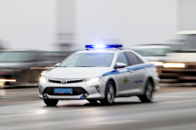 Парковку жилого дома в Москве оцепили из-за подозрительного предмета