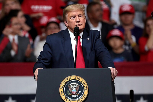 Трампа проинформировали о стрельбе в синагоге в Мичигане