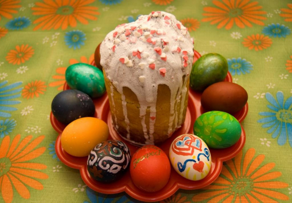 В РПЦ напомнили о недопустимости хвастовства достатком на Пасху