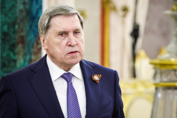 Ушаков заявил, что Путин мог бы встретиться с Зеленским