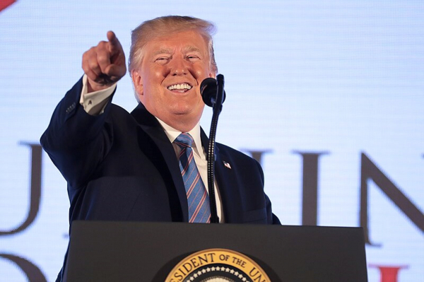 Трамп показал Обаму и чиновников в тюремных робах на ИИ-картинке