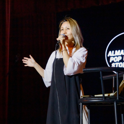 «Им, наверное, шутки пишут»: Женщины в стендапе