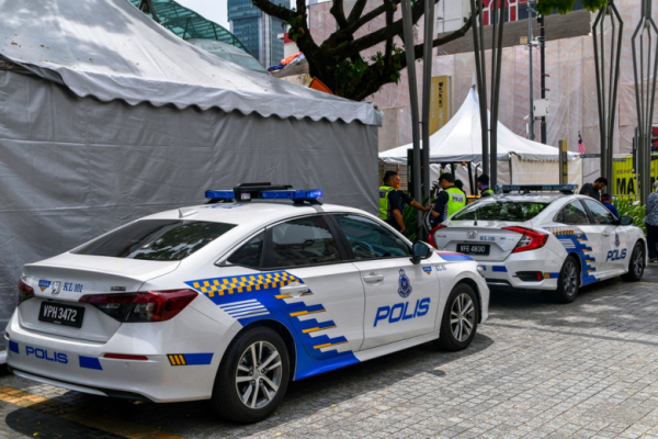 Россиянину могут &laquo;посадить&raquo; на пять лет за порчу лифта в Малайзии