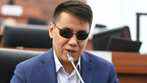 ИИ-ведущие в Жогорку Кенеше: угроза живым журналистам или будущее медиа?