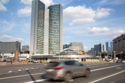 Поставки новых китайских автомобилей в Россию резко выросли на 63 процента