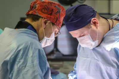 Нижегородские врачи спасли мужчину с огромной кистой в области шеи