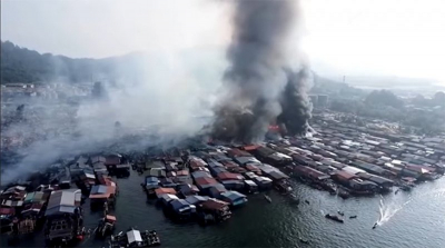 Мощный пожар в Малайзии уничтожил около 1 тысячи домов