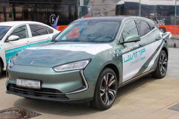 С бензином и без: как изменился парк электрокаров в Нижегородской области за три года