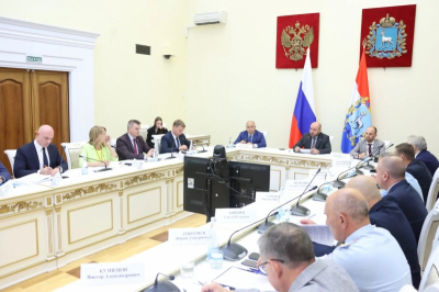 Федорищев поручил усилить поддержку бизнеса после атак БПЛА в Самарской области