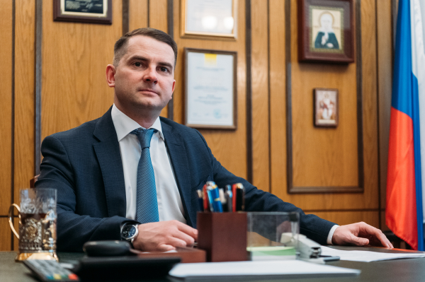 Нилов: объединение майских праздников остается дискуссионным вопросом