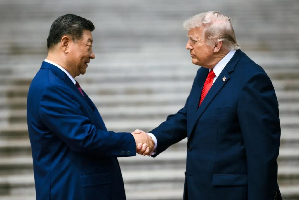 Трамп нарушил протокол ради Си Цзиньпина: самолеты, салют и красная дорожка — как США встретили лидера КНР